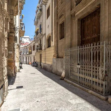 The Cathedral's Hideaway - Casa Giusino
